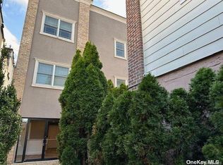 328A Main St #3A, Huntington, NY 11743