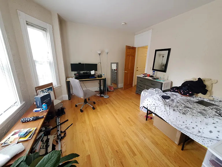 279 Pearl St #R — Photo 6