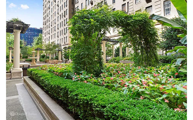 Sold by Douglas Elliman | media 28