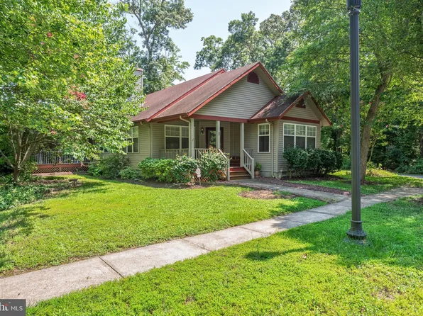 2 Cromwell Dr, Ocean View, DE 19970