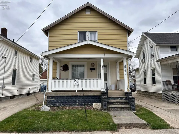 1229 Sycamore St, Fremont, OH 43420