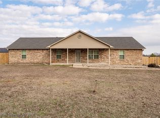 2926 Lost Beach Xing, Van Buren, AR 72956