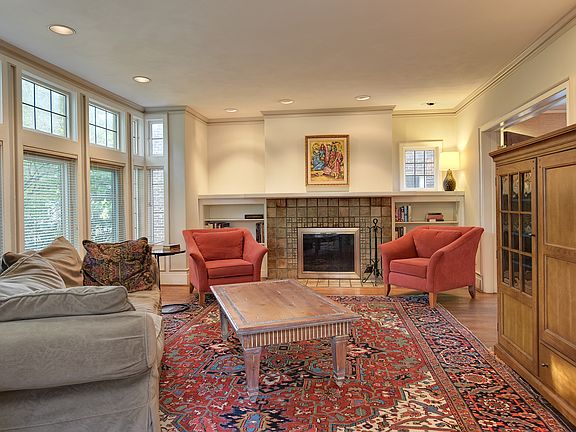 2nd image of 4137 N Farwell Ave