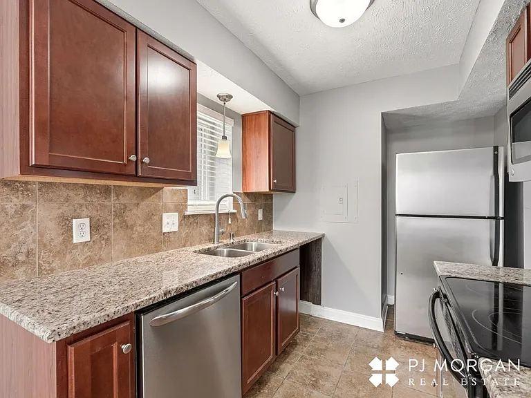 Mill Pointe — Photo 30