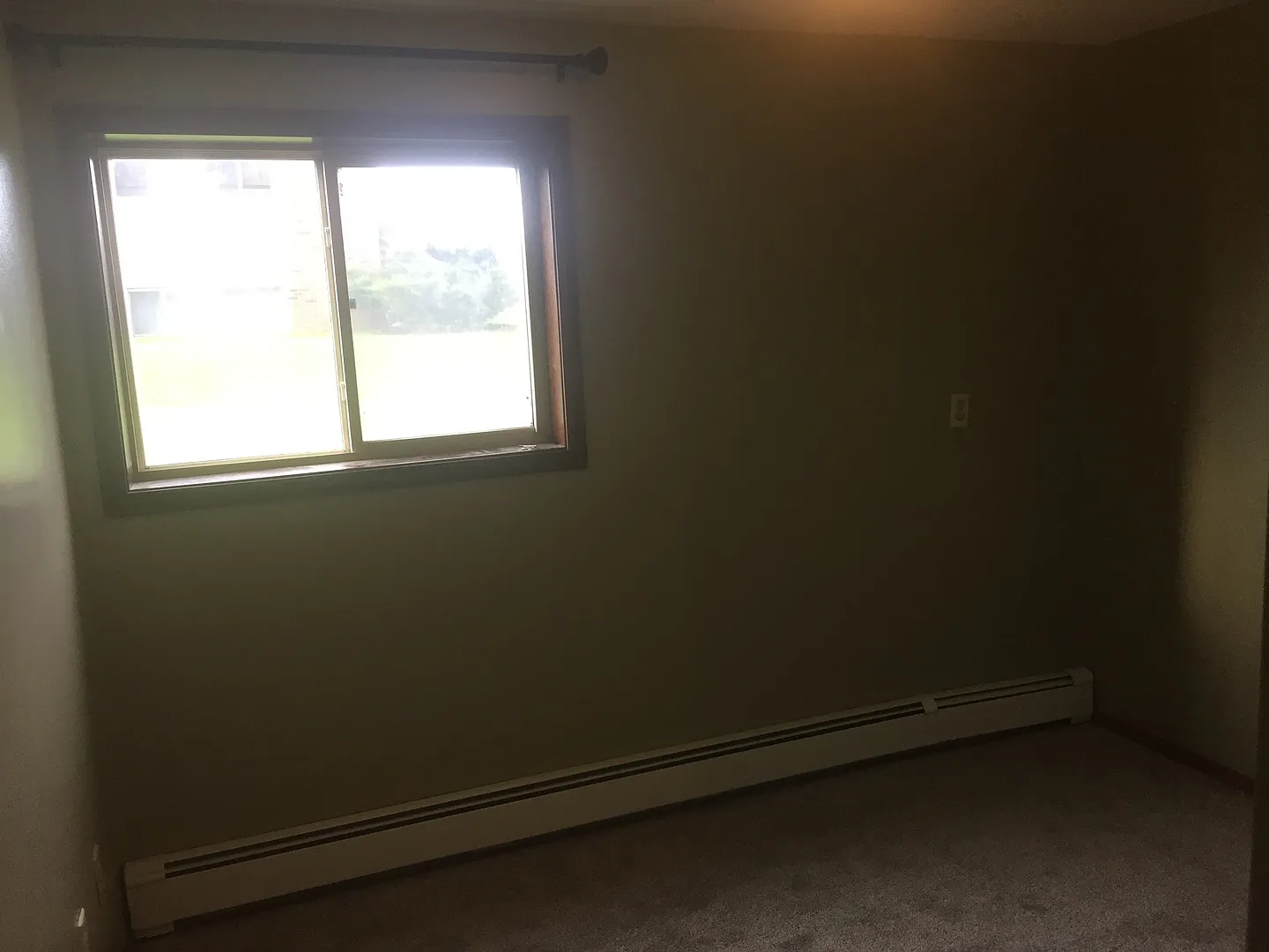 Golf Park Apartments — Photo 4