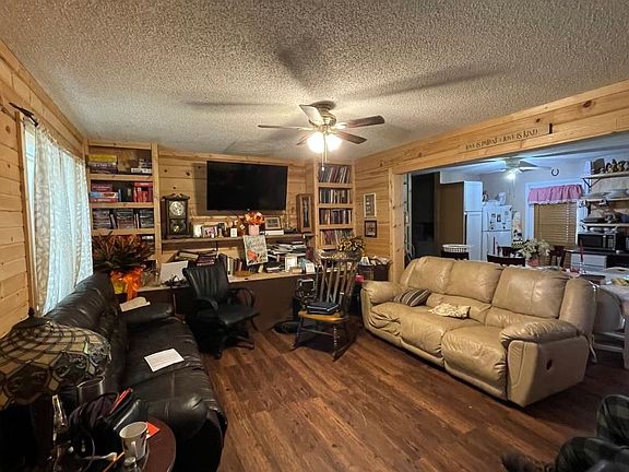 4th image of 1033 Midway Rd
