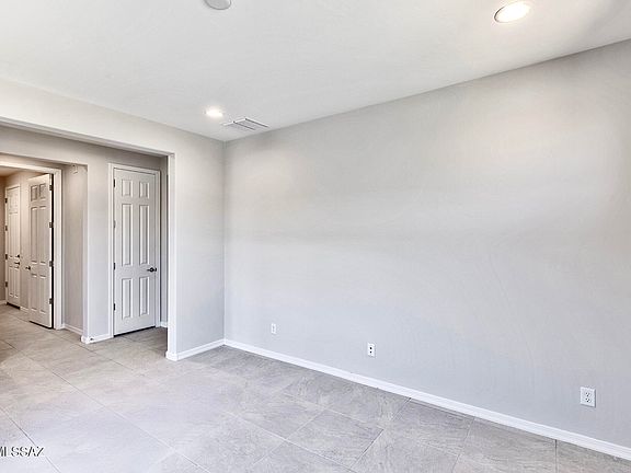 4th image of 8125 S Sonoran Oak Dr