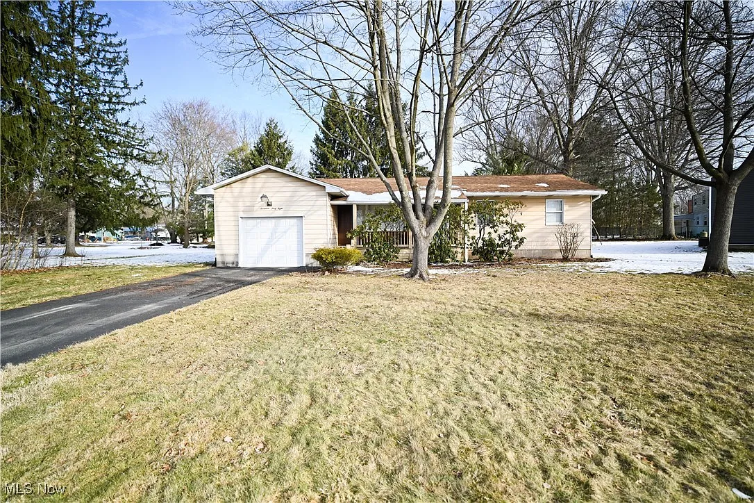 1768 Penny Ln photo 1