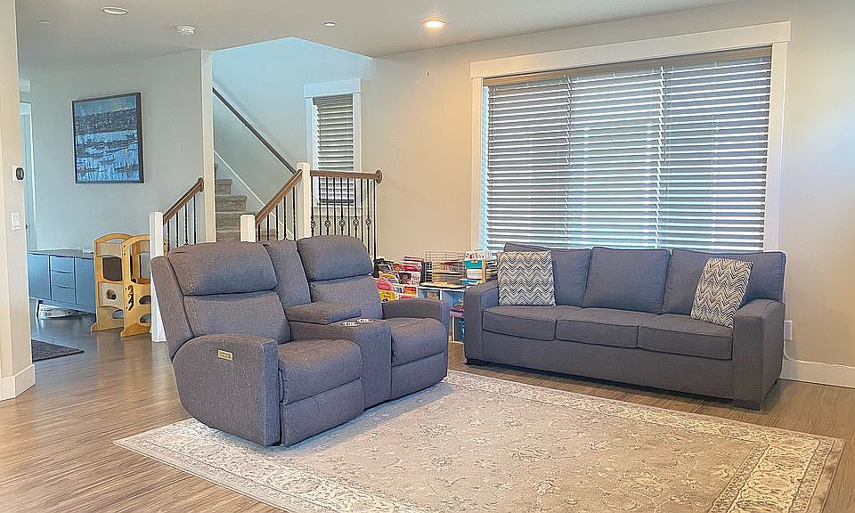 Spacious & Open living Room