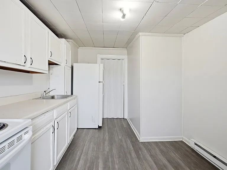 534 N. Law Street — Photo 7