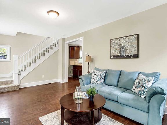 5th image of 8260 Lincoln Way E