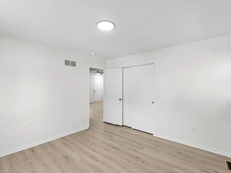 184 S Franklin St #A — Photo 9