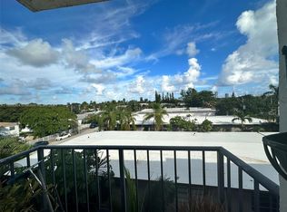 1960 Marseille Dr APT 403, Miami Beach, FL 33141