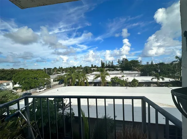 1960 Marseille Dr APT 403, Miami Beach, FL 33141