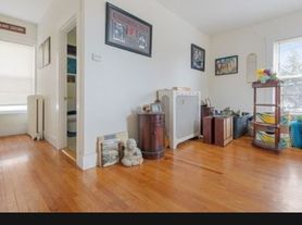 14 Trask St, Gloucester, MA