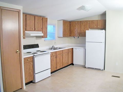 2nd image of 1349 Peach Tree Bnd