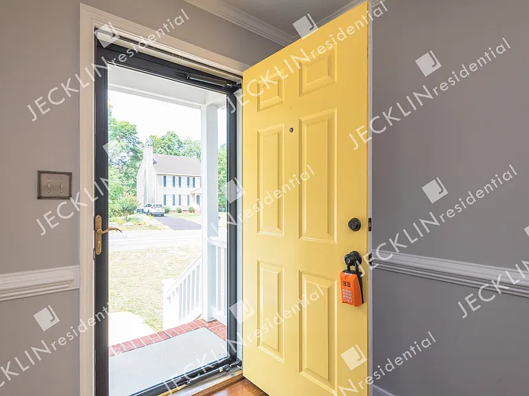 2329 Horsley Dr — Photo 9