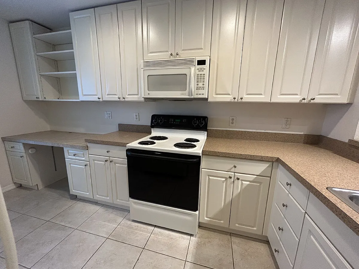 Building Photo - 5771 Sabal Trace Dr #102