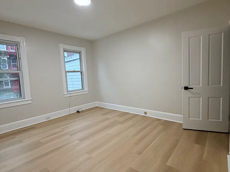 337 Woodland St — Photo 12