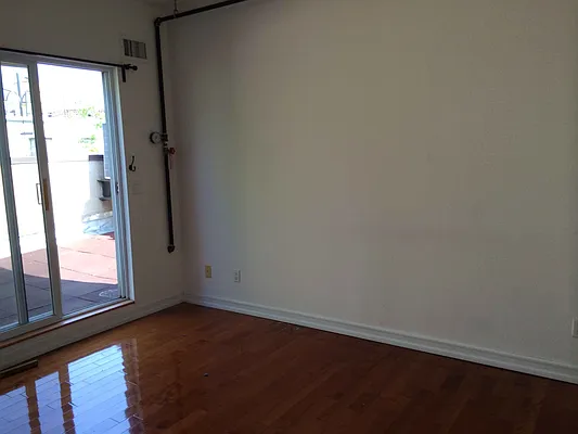 Rented by Francine Realty | media 19