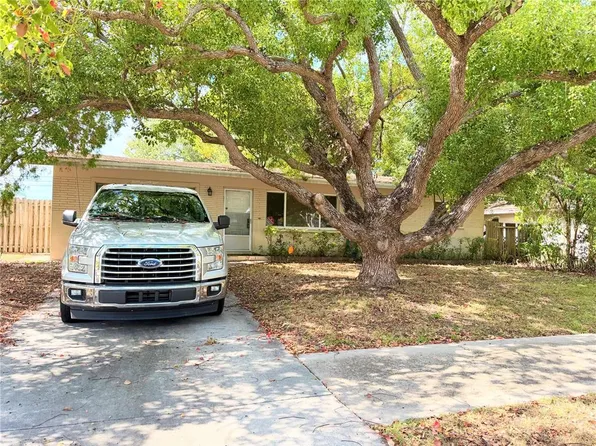 1274 Robin Hood Ln, Dunedin, FL 34698