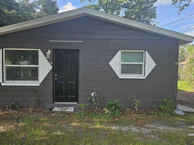 1009 W Washington St — Photo 1