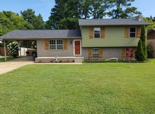 2109 Covington Dr, Florence, AL 35630