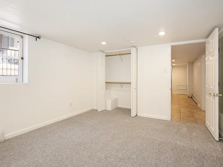 668 S Ogden St #B — Photo 20