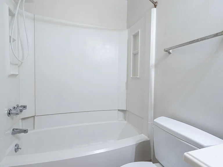 4418 Roller Ct — Photo 16