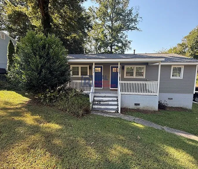 456 Haley St SE — Photo 1