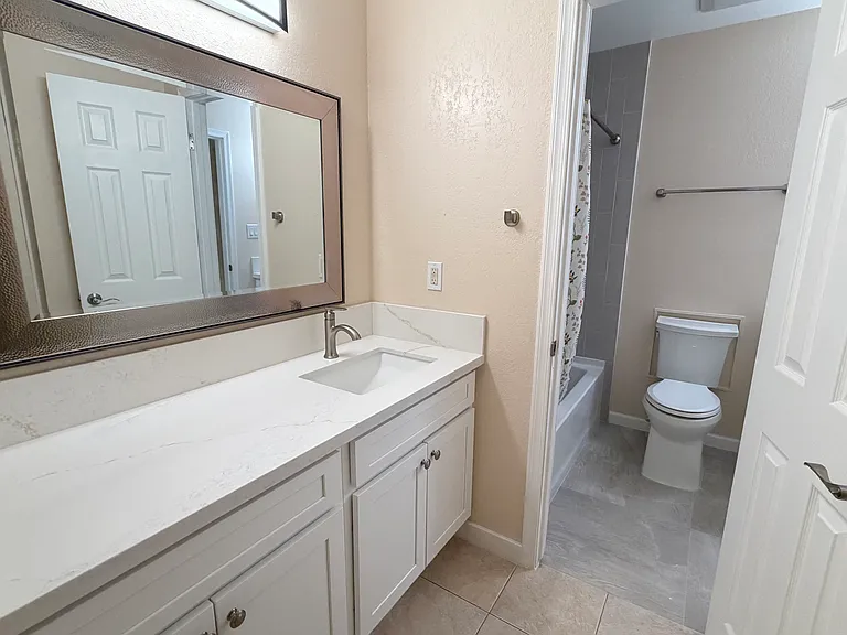 1390 W Galveston St #3 — Photo 7