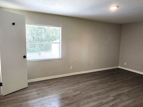 5th image of 2601 NE 49th Ave #2601