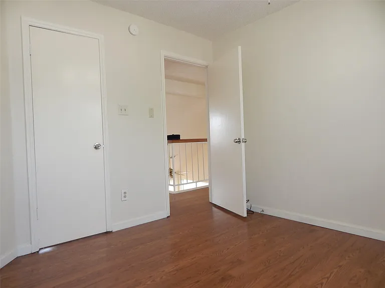 8623 Beechcrest St — Photo 32