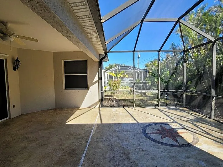 3323 SW 27th Pl — Photo 10
