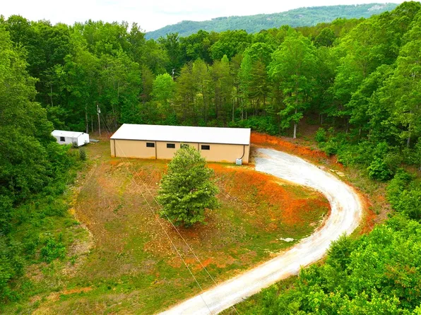 993 N Barton Rd, Landrum, SC 29356
