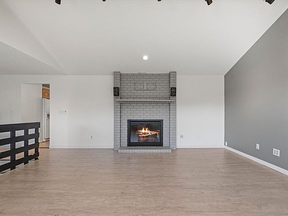 4th image of 308 N 50th Ave
