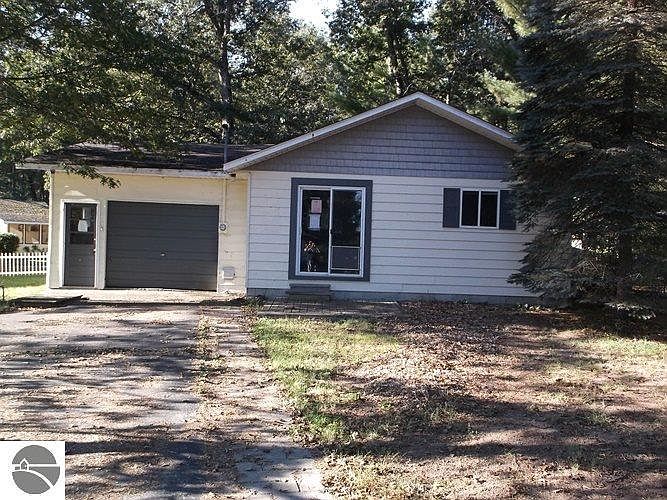 1584 S Ogemaw Trl, West Branch, MI 48661 Zillow