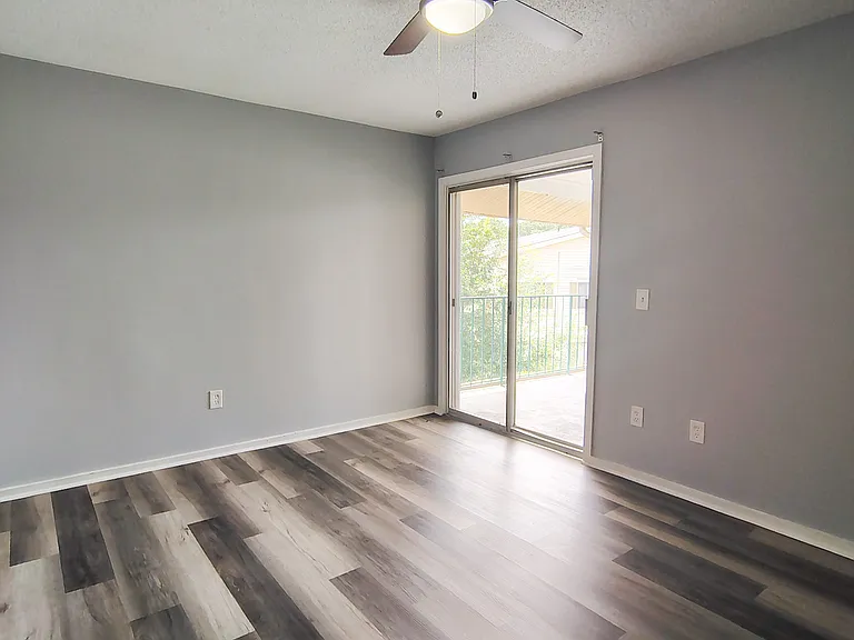 1208 Bush River Rd #1-C12 — Photo 6