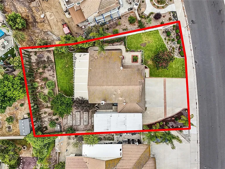1070 Cannon Rd — Photo 47