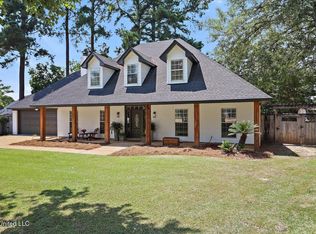 430 Bay Pointe Cir, Brandon, MS 39047