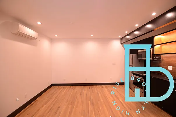 Rented by Miron Realty Group | media 31