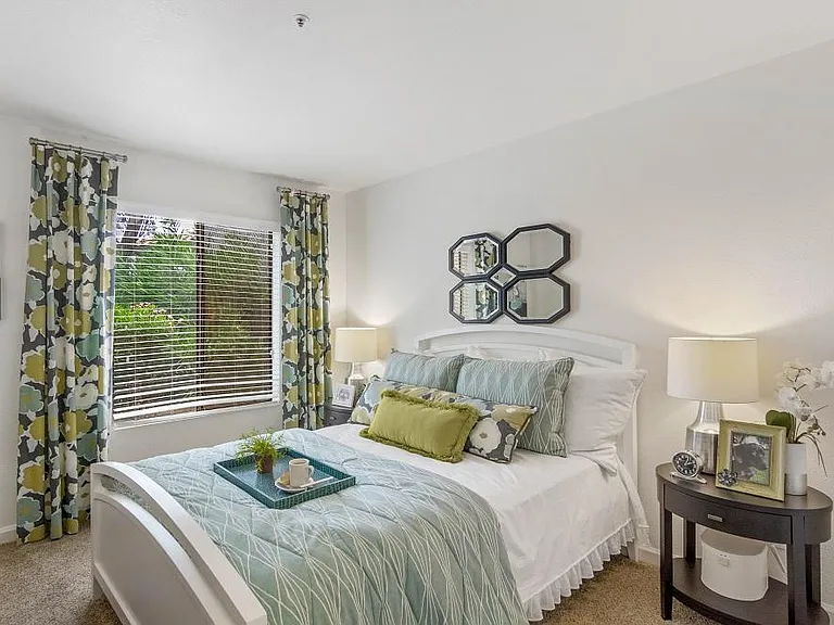 Cabrillo Apartments — Photo 10