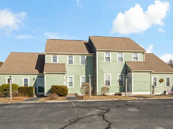16 Woodview Drive #A, Falmouth, MA 02540