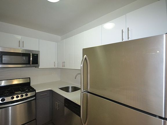 4th image of 4140 Denman St APT 5M
