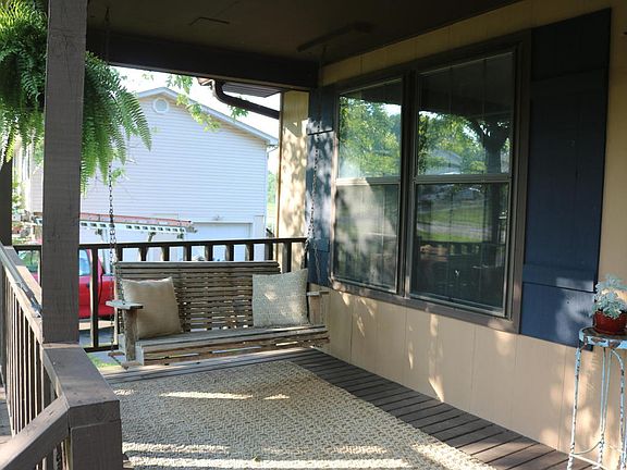 3rd image of 7008 Maize Dr
