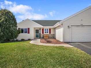 529 England St, Cambridge, WI 53523