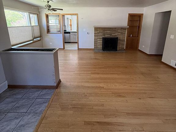 5th image of 1024 Illinois STREET