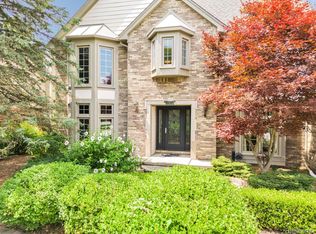 24545 Redwing Dr, Novi, MI
