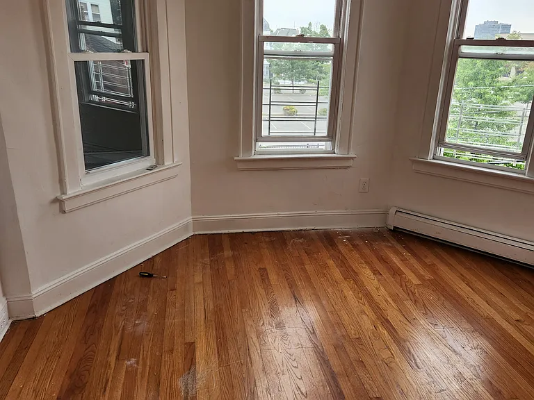 128 Ridge St #3 — Photo 9