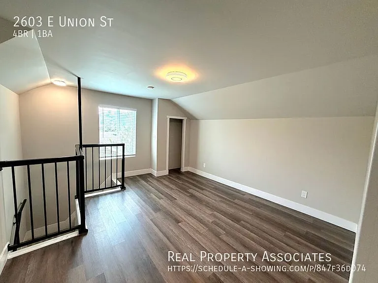 2603 E Union St — Photo 13